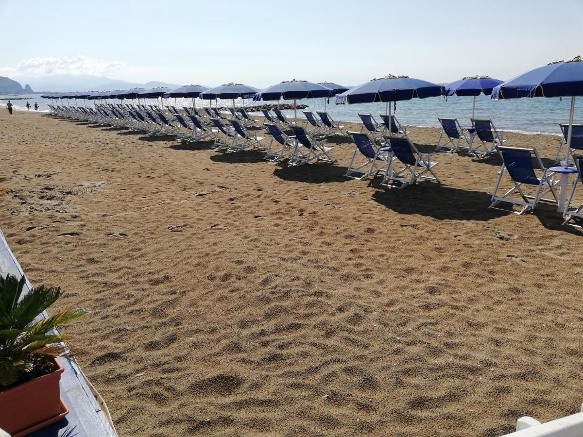 Relais Casa Moresca Terracina Bagian luar foto